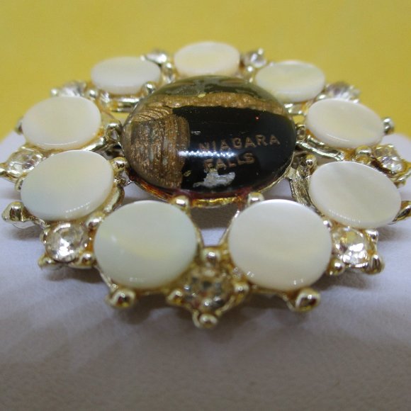 Niagra Falls Reverse Glass Rhinestones Mother Of Pearl Brooch - Picture 5 of 8